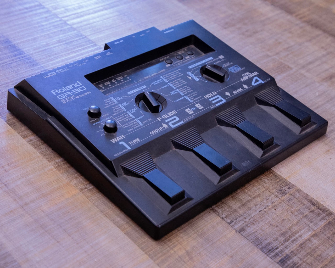 Roland GR-30 Guitar Synthesiser