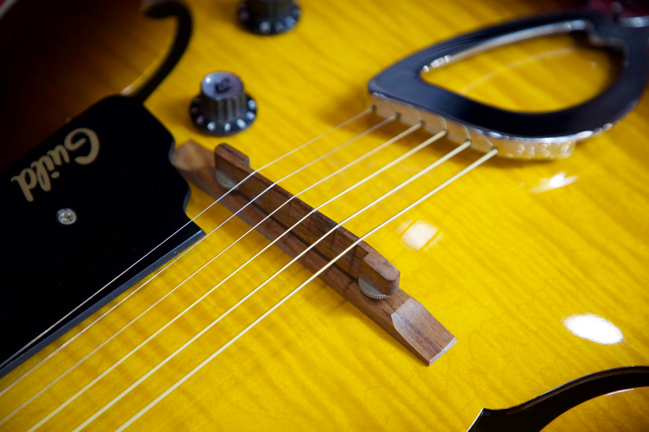 Guild X150 2000 - 3 Tone Sunburst