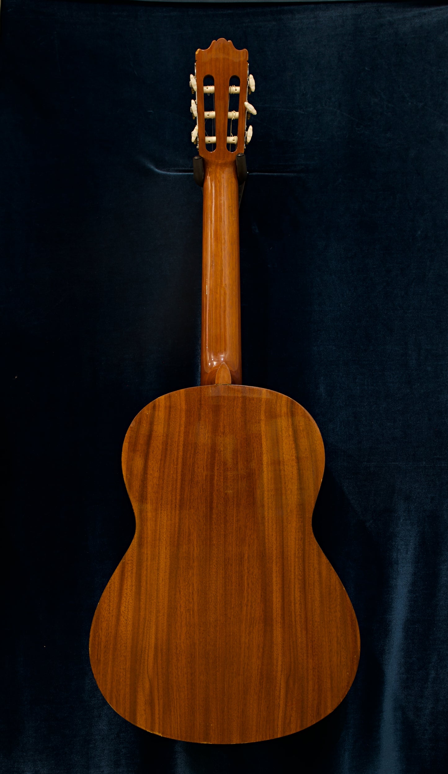 Yamaha G-231 Classical Guitar (Serial: 210050619) – Vintage Elegance