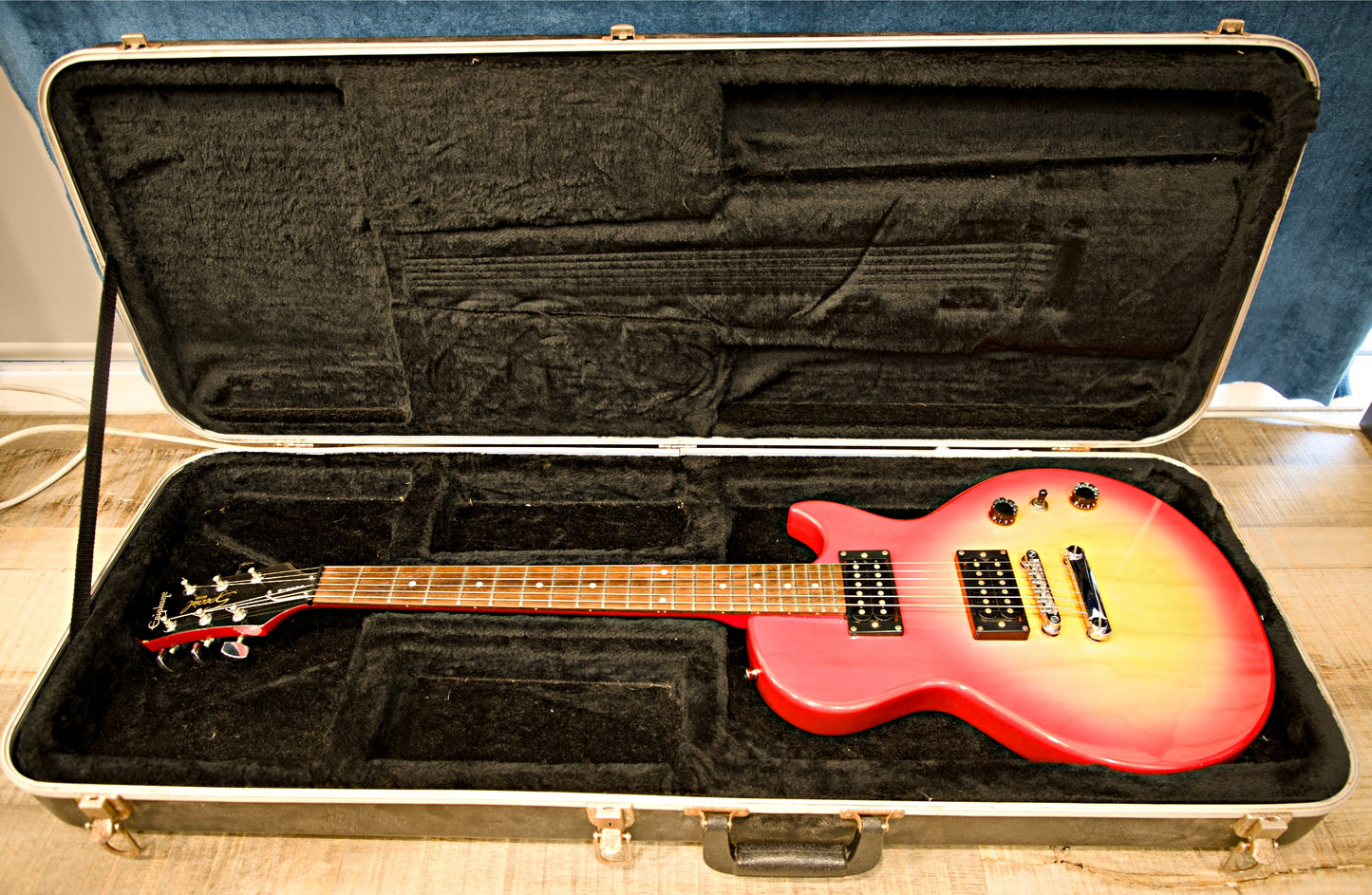 1997 Epiphone Les Paul Special – Korean Made (Saein) – 3 Tone Sunburst With Original Case