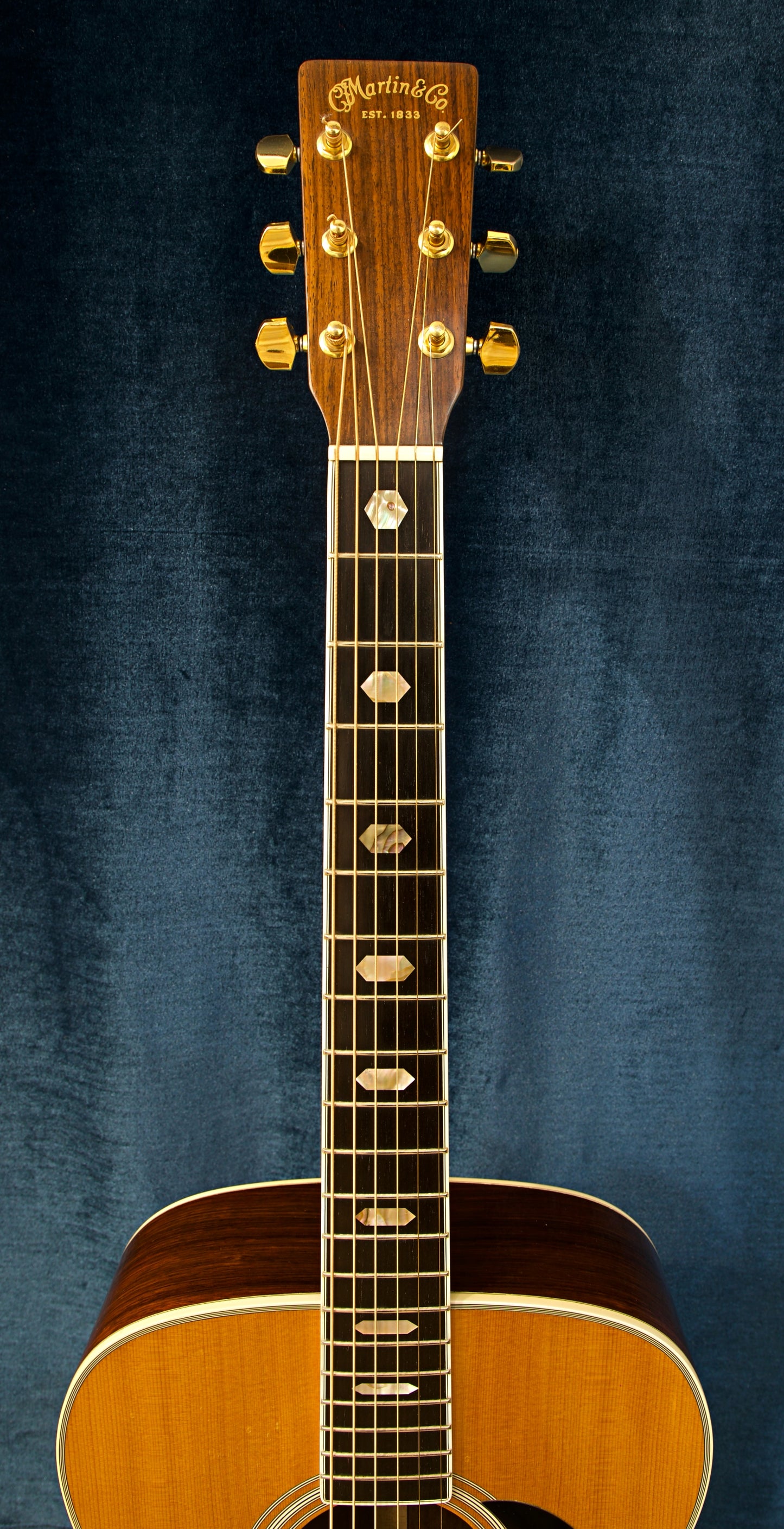 Martin J‑40 Jumbo Acoustic Guitar Serial #: 552454 | Made c.1994–1995 | Excellent Condition | Original Case