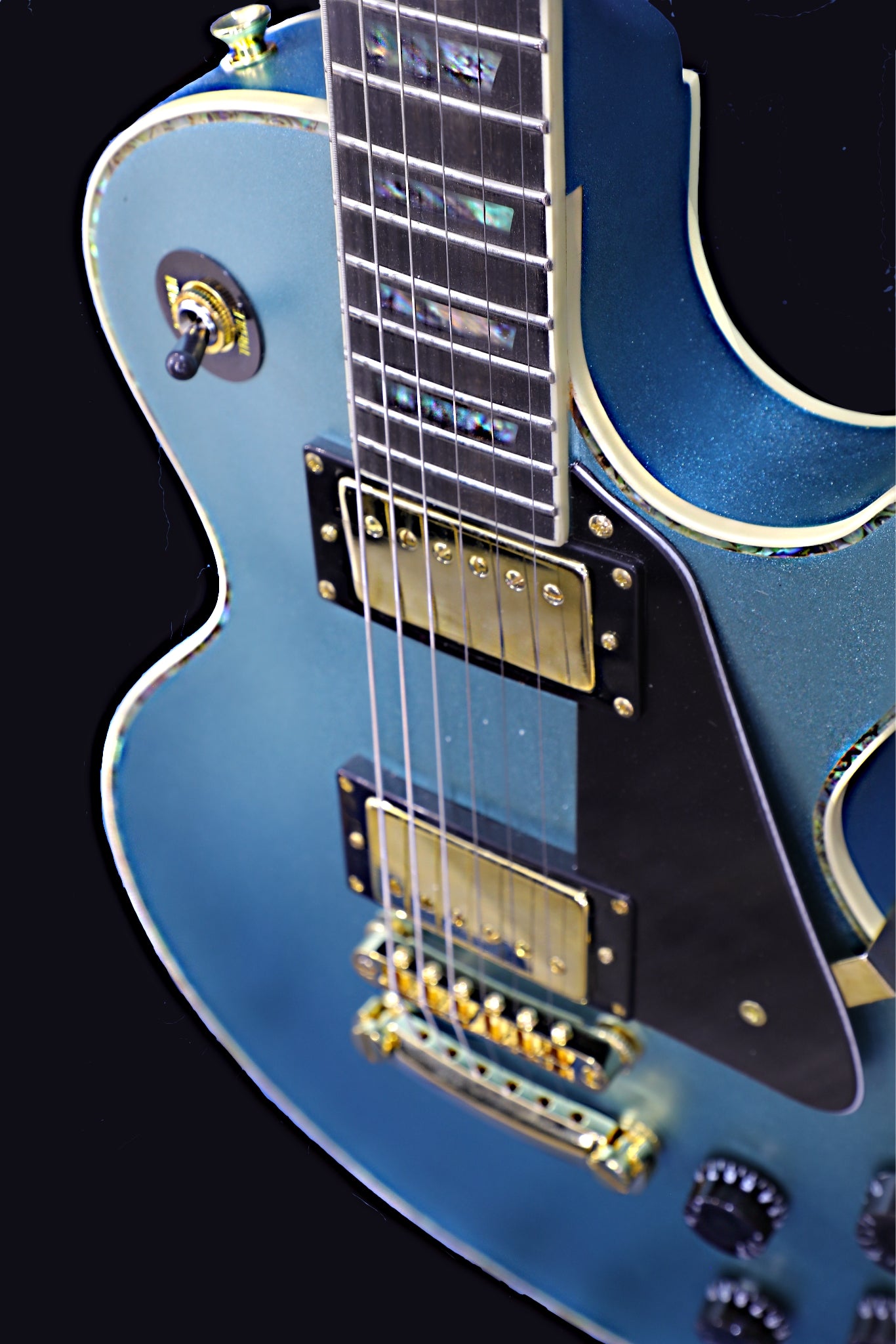 Howler Light Pelham Blue Left Or Right Hand With Wolf Hard Case and Pro-Luthier Set Up