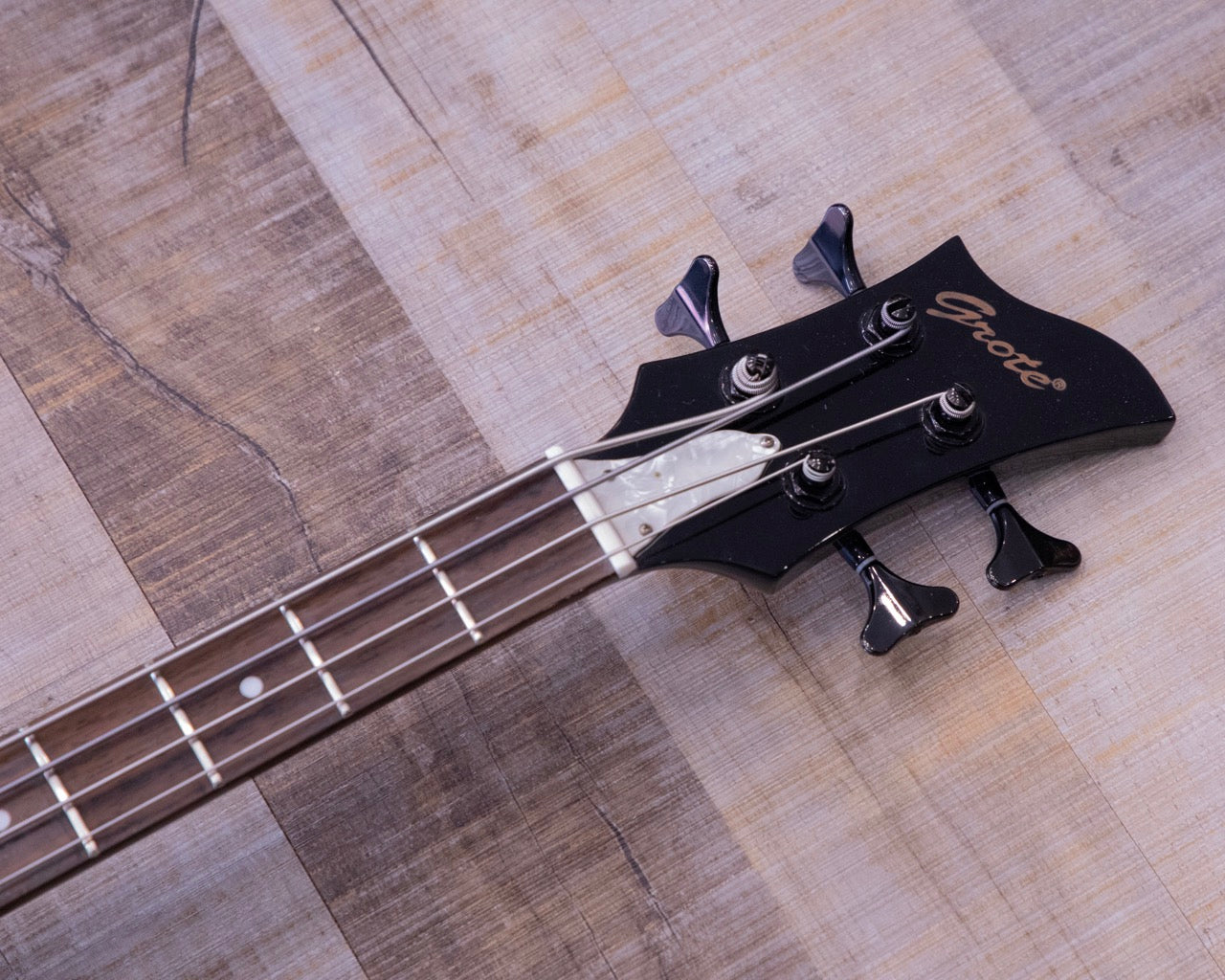 Grote Bass custom