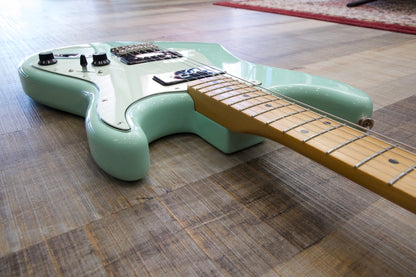 Fender Noventa Stratocaster 75th Anniversary 2021 - Surf Green