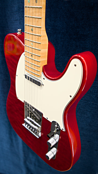 Fender Custom Shop Deluxe Telecaster Quilted Maple Top Candy Red