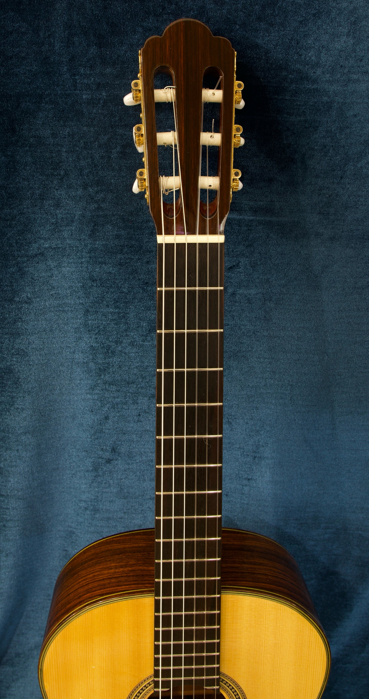 1986 Kazuo Yairi H5 Classical Guitar – Handcrafted in Japan Serial No. 21898 | Original Case + Tuning Fork | Excellent Condition