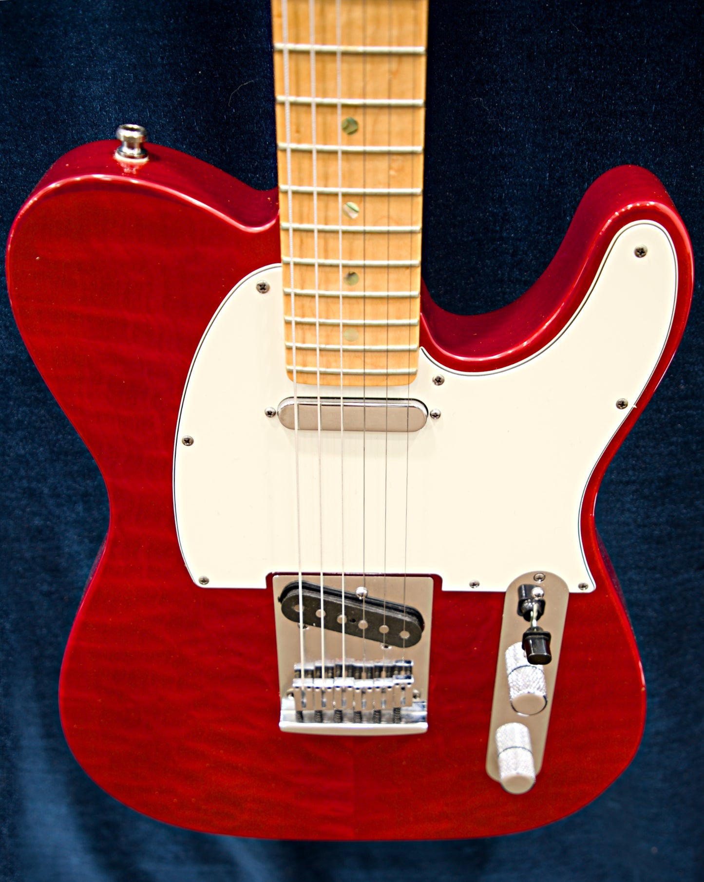 Fender Custom Shop Deluxe Telecaster Quilted Maple Top Candy Red