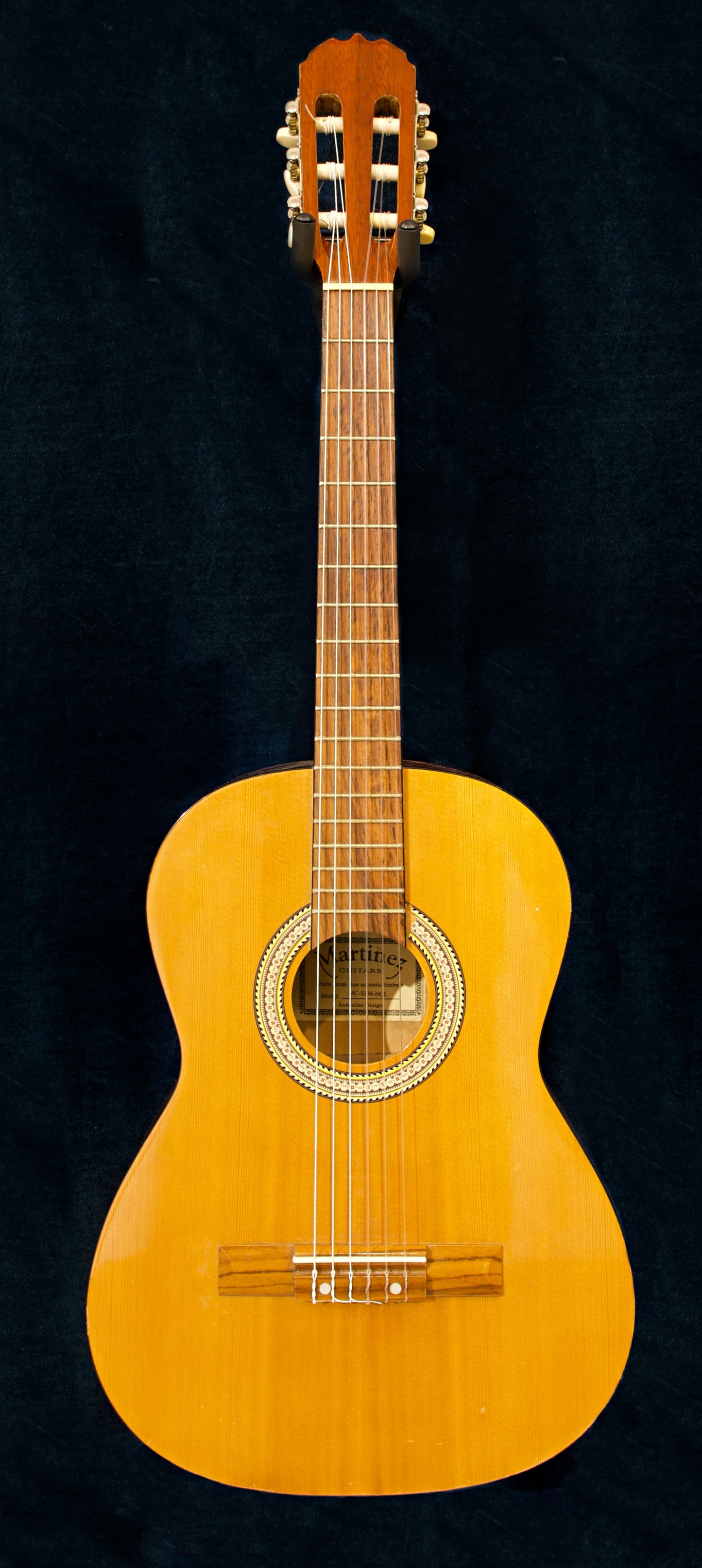 Martinez MC-SJ36-NGL Classical Guitar – Natural Satin (Used, Good Condition)