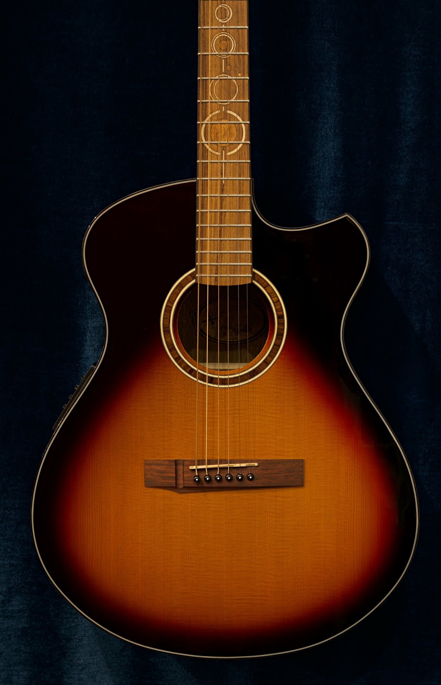 Andrew White Freja 112 3 Tone Sunburst With Hard Case
